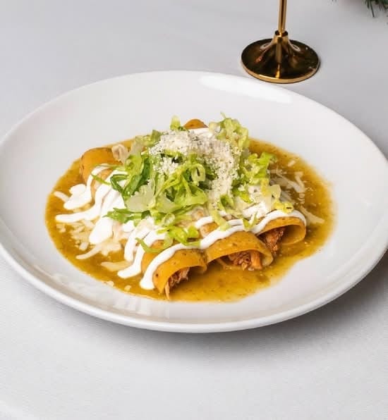 L Enchiladas Verdes.