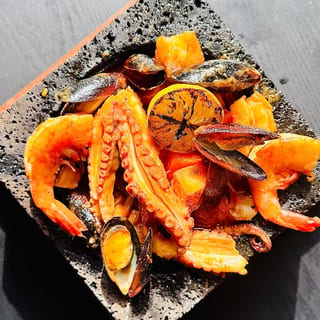 Molcajete Del Mar